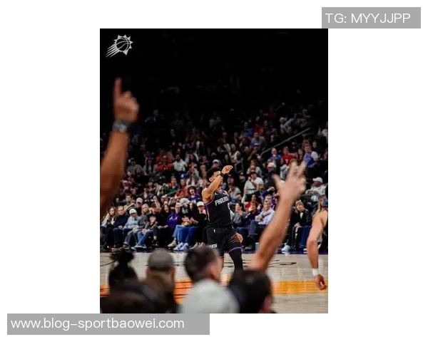 阿伦对布克三分犯规的看法：突破被切裁判总是认为球手一体